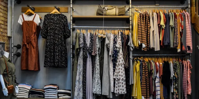 10 best Emily Cooper looks in ‘Emily in Paris’ Season 5 