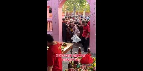 Festival of Hungry Ghosts in Indonesia sees crowds rush for free food - mynewshub