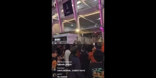 Malaysian fans escorted out amid anti-Malaysia chants in Jakarta - mhdalif_96