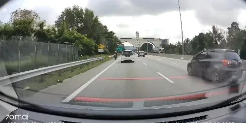 Three cars hit unknown object on DUKE Highway, causing impact and undercarriage damage - hmezamlc