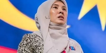 OPINION | To Nurul Izzah : If you don't take it from your father, somebody else will