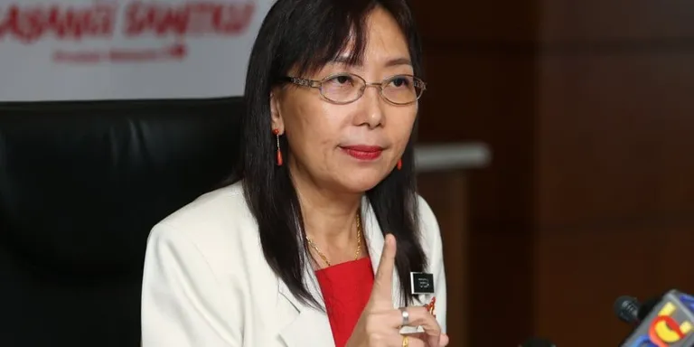 Former Seputeh MP Aide Faces the Gavel Over RM500,000 ‘Smart Board’ Scandal