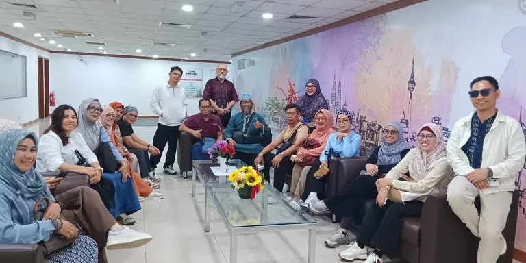 Universiti Malaya-Wales shares fundamental skills on Psychological First Aid with City Government of Isabela de Basilan
