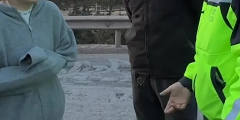 A video following a car accident showing goodwill between a tourist from China’s northeast and a farmer in the country’s southwe...