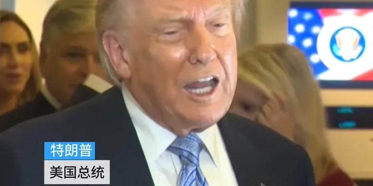 美国总统唐纳德·特朗普5月15日结束对中国的访问在返美途中对随行记者表示，中国已同意购买200架波音客机，并承诺可能增购至750架。特朗普还透露，他与习近平讨论了美国对台军售问题，并表示他将很快就此做出决定；此外，他正在权衡是否解除对购买伊朗石油的中国企业...