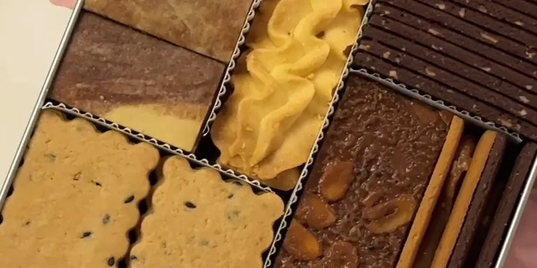 cookie in box full end